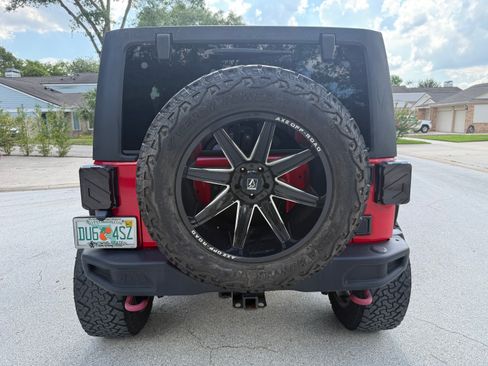 Used 2016 Jeep Wrangler Unlimited Rubicon AWD/4WD image 4