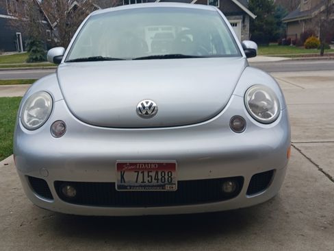Used 2002 Volkswagen Beetle S image 2