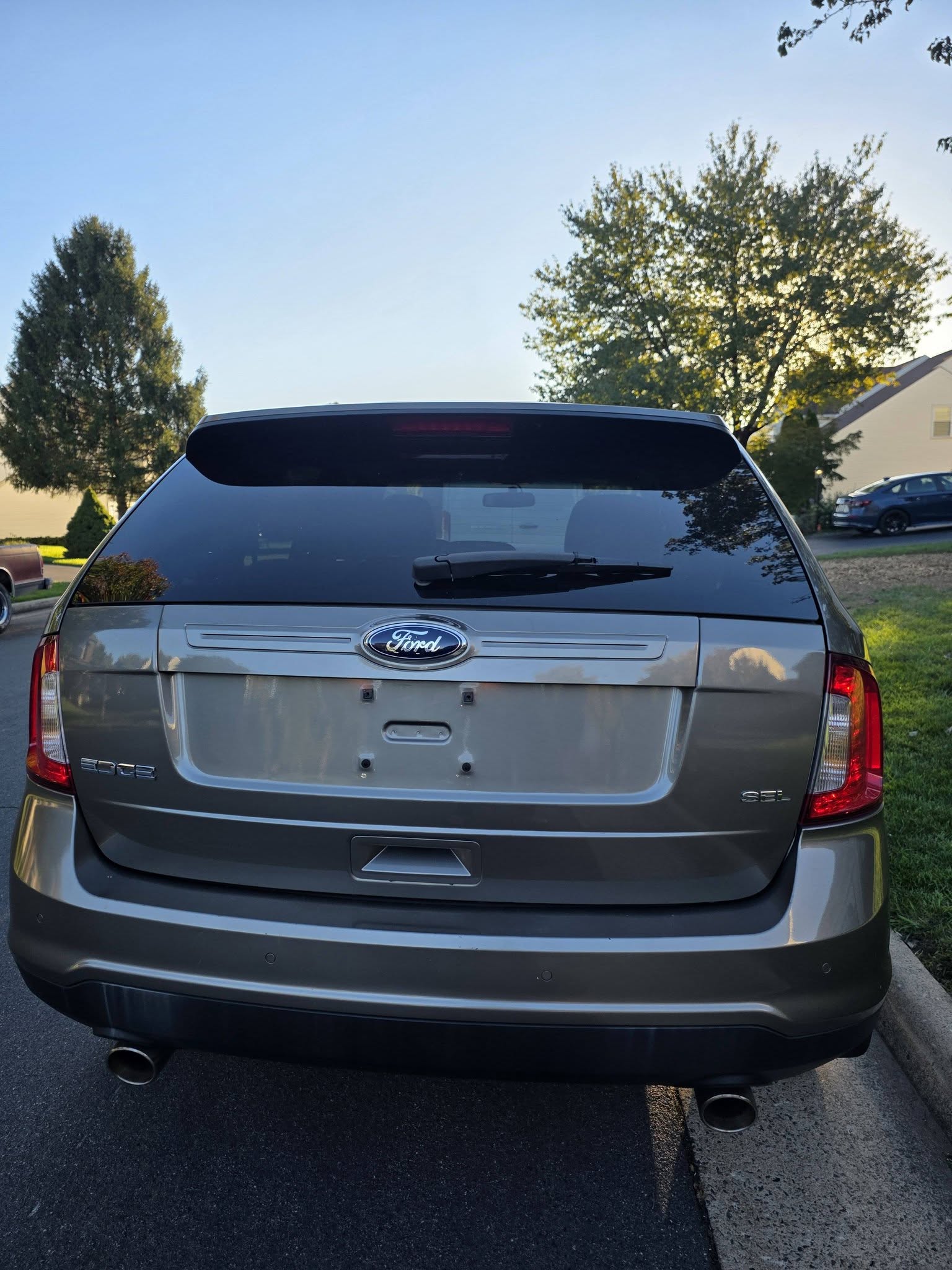 Used 2014 Ford Edge SEL FWD image 12