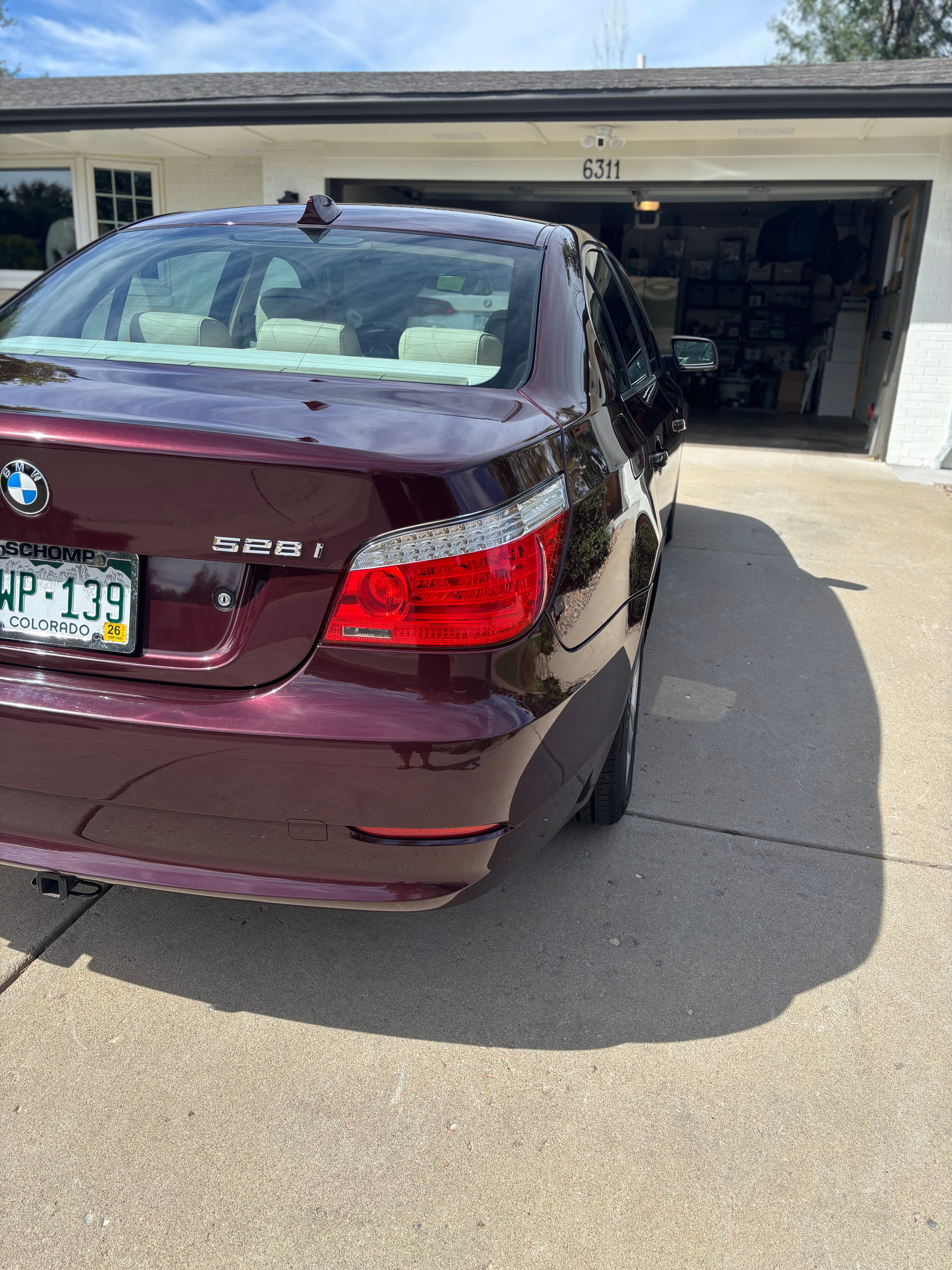 Used 2009 BMW 528i xDrive Sedan AWD/4WD image 5