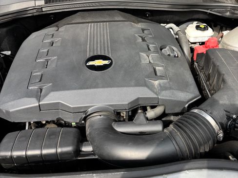 Used 2010 Chevrolet Camaro LT RWD image 6