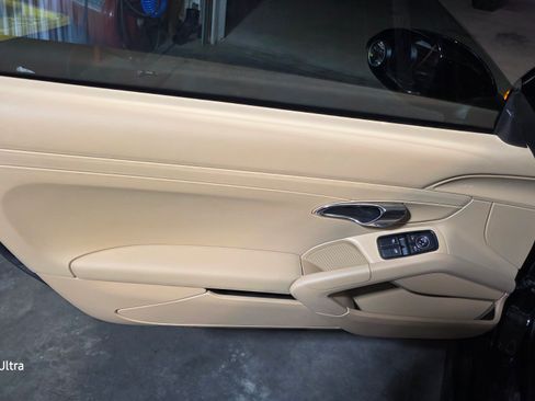 Used 2014 Porsche Boxster RWD image 8