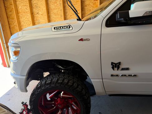 Used 2021 RAM 1500 Big Horn AWD/4WD image 5
