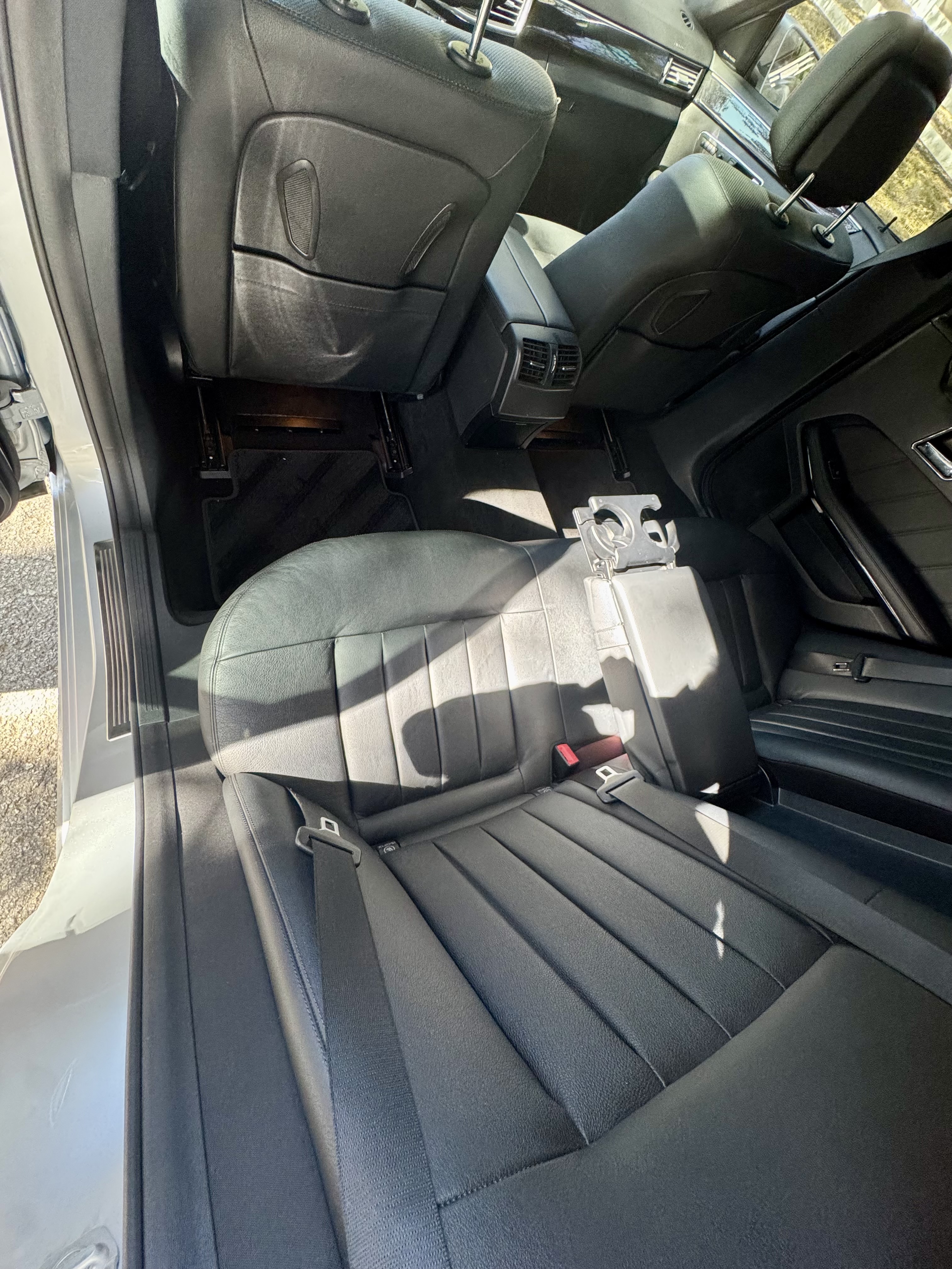 Used 2011 Mercedes-Benz E 550 Sedan image 25