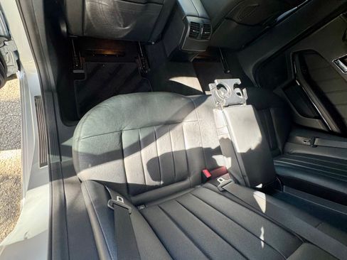 Used 2011 Mercedes-Benz E 550 Sedan image 25