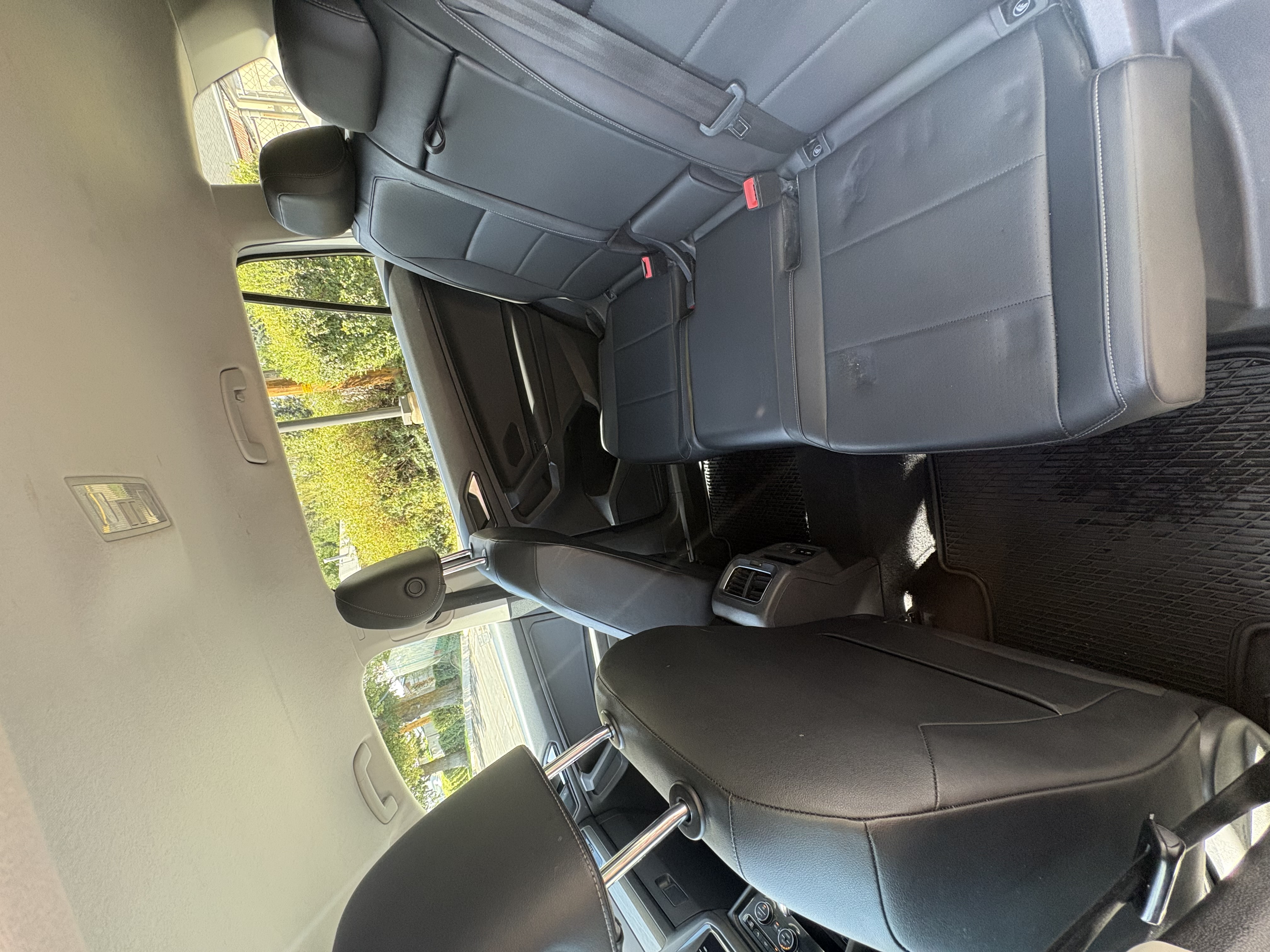 Used 2018 Volkswagen Tiguan SE FWD image 12