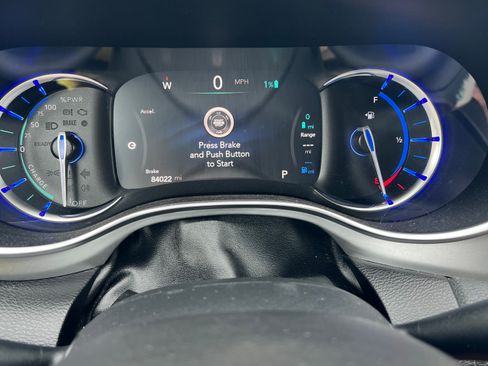 Used 2019 Chrysler Pacifica Limited w/ Advanced Safetytec Group FWD image 15