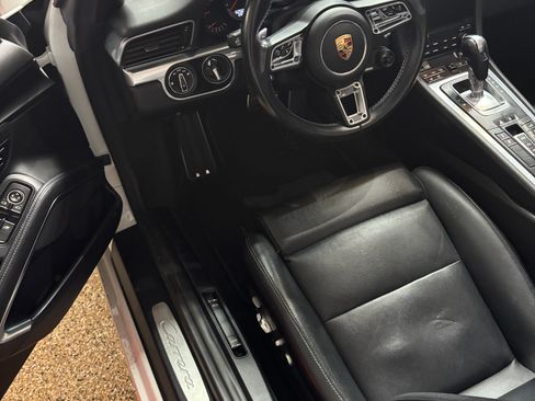 Used 2017 Porsche 911 Carrera image 16