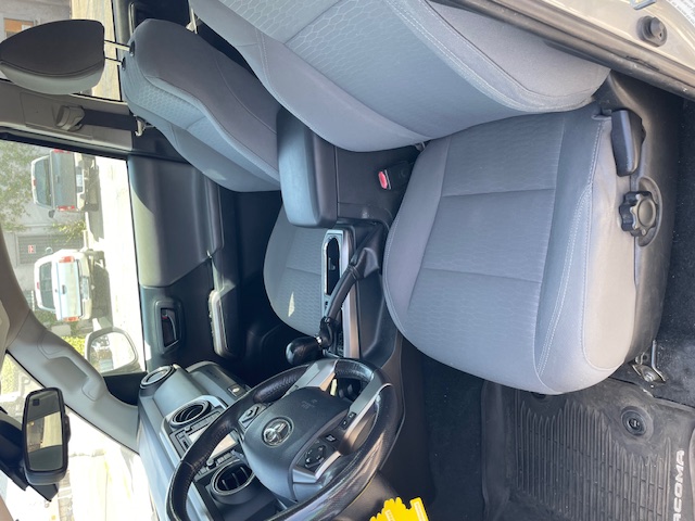 Used 2019 Toyota Tacoma SR5 RWD image 11