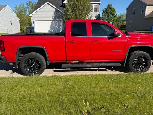 Used 2014 GMC Sierra 1500 SLE w/ SLE Value Package AWD/4WD image 2