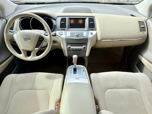 Used 2013 Nissan Murano S image 11