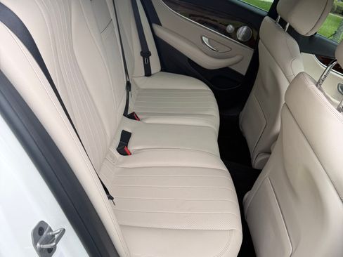Used 2020 Mercedes-Benz E 350 Sedan image 11