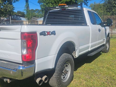 Used 2019 Ford F250 XL w/ Power Equipment Group image 9