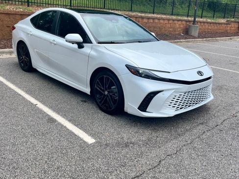 Used 2026 Toyota Camry XSE w/ Premium Plus Package FWD image 2