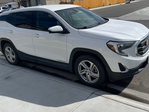 Used 2018 GMC Terrain SLE image 15