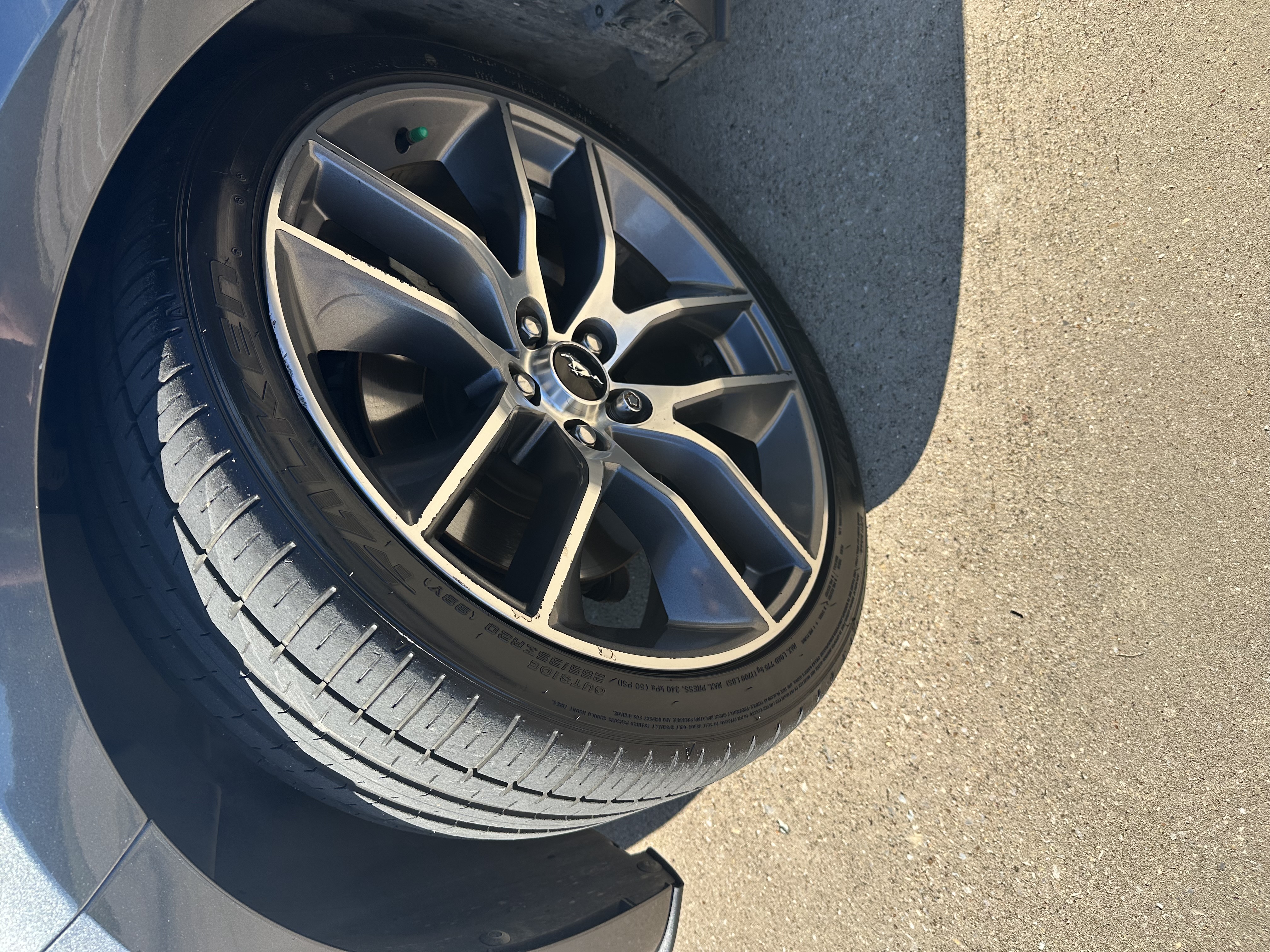 Used 2016 Ford Mustang Premium RWD image 28