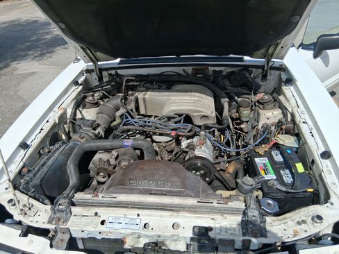 Used 1993 Ford Mustang GT RWD image 8