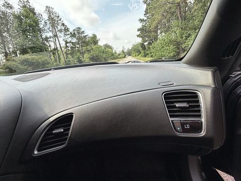 Used 2019 Chevrolet Corvette Z06 RWD image 12