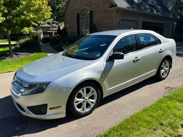 Used 2012 Ford Fusion SE FWD image 1