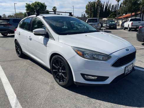 Used 2015 Ford Focus SE w/ Equipment Group 201A image 1