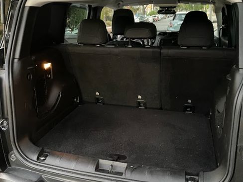 Used 2016 Jeep Renegade Sport w/ Power & Air Group image 25