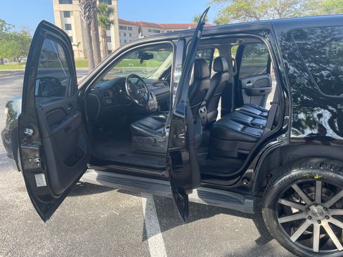 Used 2010 Chevrolet Tahoe 2WD Hybrid image 6