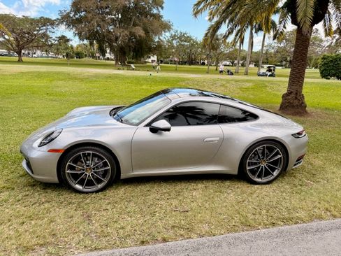 Used 2021 Porsche 911 Carrera 4 image 2