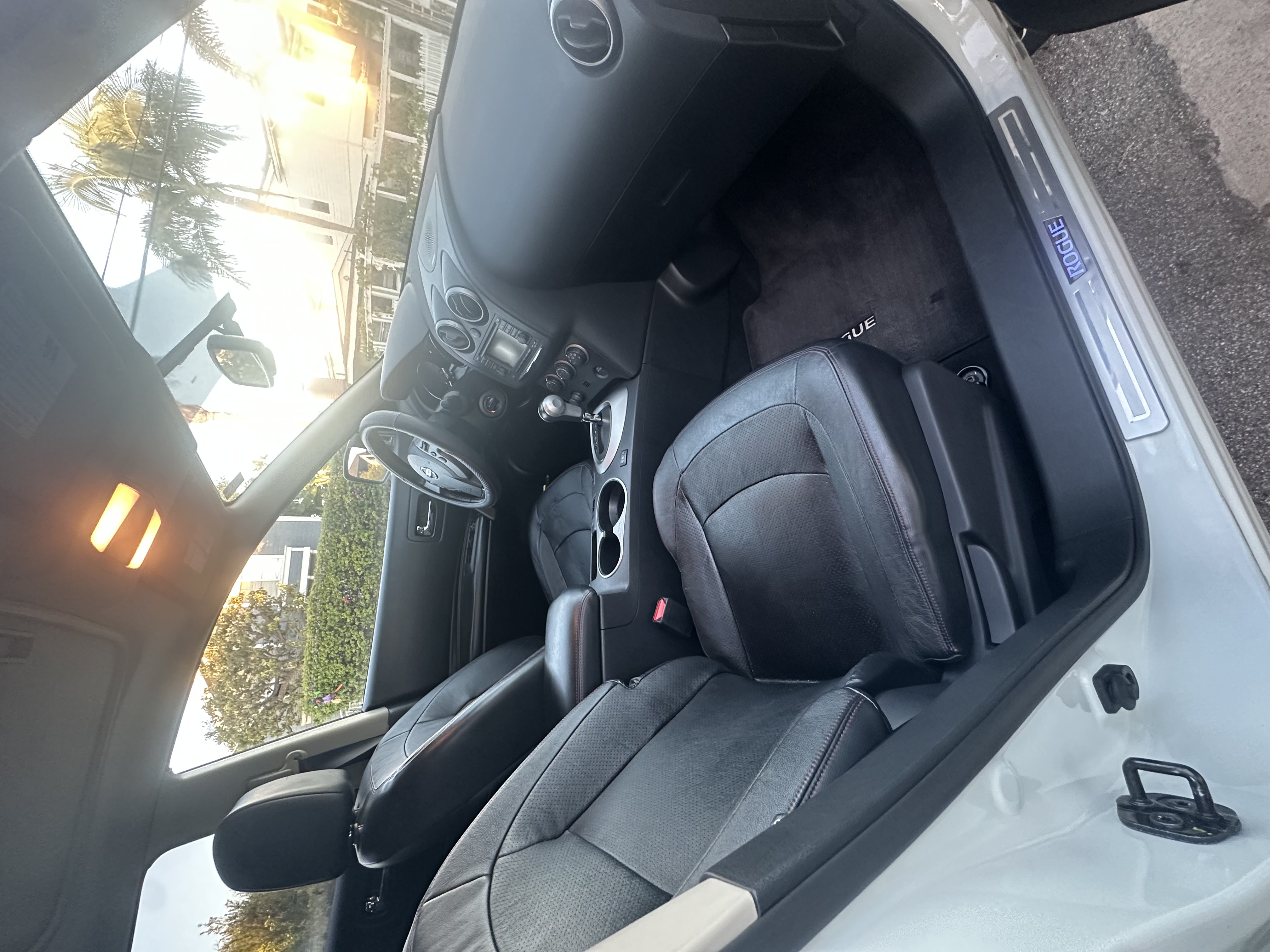 Used 2013 Nissan Rogue SL FWD image 4
