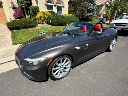 Used 2011 BMW Z4 sDrive35i RWD image 1