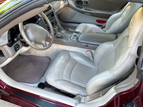 Used 2003 Chevrolet Corvette Convertible w/ Preferred Equipment Group1 RWD image 10