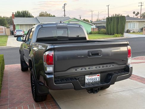 Used 2021 Toyota Tacoma TRD Sport w/ Technology Package RWD image 17