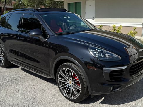 Used 2015 Porsche Cayenne S AWD/4WD image 5