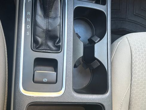 Used 2018 Ford Escape SE image 10