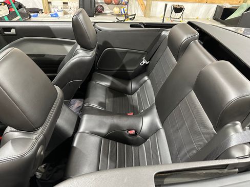 Used 2006 Ford Mustang GT Premium image 14