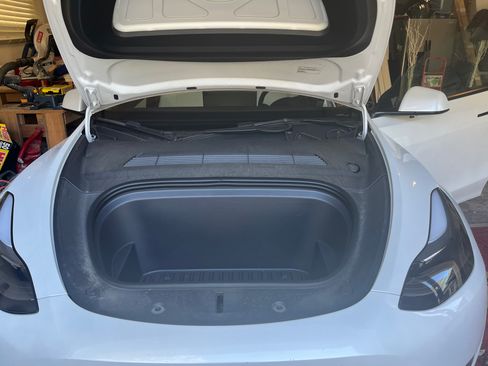 Used 2022 Tesla Model Y Performance image 11