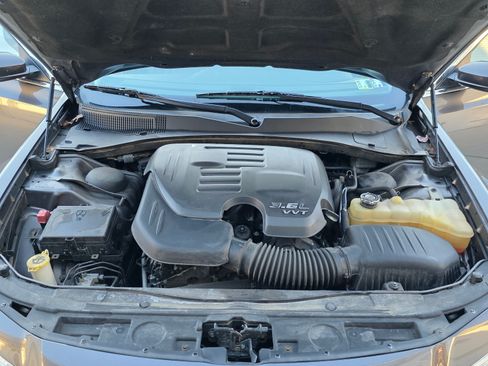 Used 2015 Chrysler 300 Limited image 30