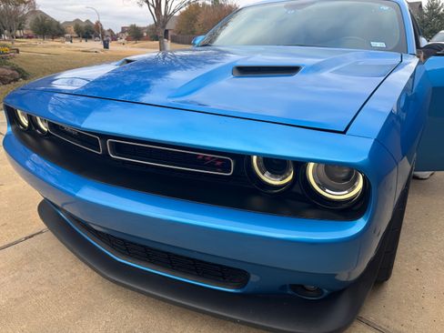 Used 2015 Dodge Challenger R/T Scat Pack w/ Leather Interior Group image 2