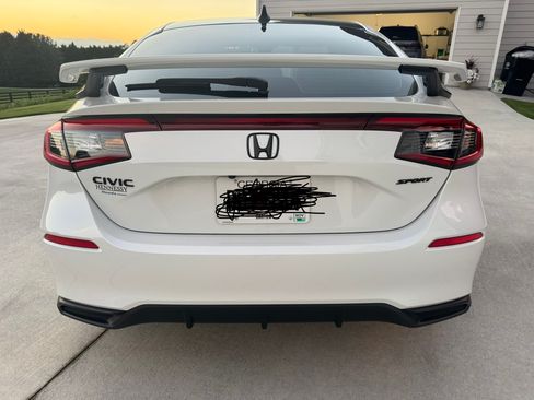 Used 2025 Honda Civic Sport image 11