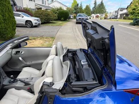 Used 2004 Nissan 350Z Touring RWD image 10