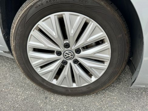 Used 2020 Volkswagen Jetta S w/ Driver Assistance Package image 9