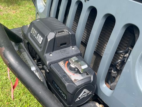 Used 2014 Jeep Wrangler Unlimited Sport w/ Quick Order Package 24S AWD/4WD image 9