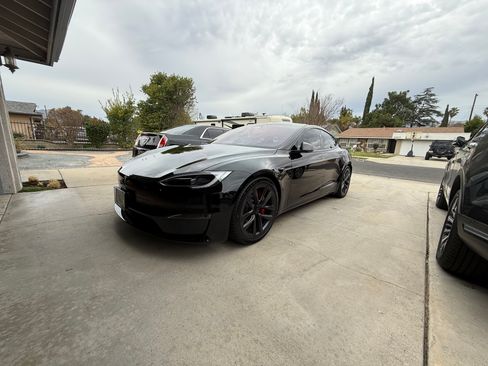 Used 2025 Tesla Model S Plaid image 4