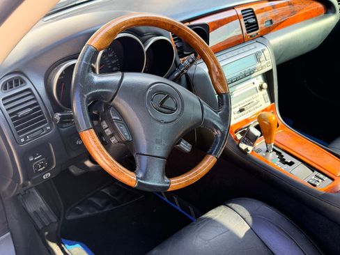 Used 2002 Lexus SC 430 Convertible RWD image 6
