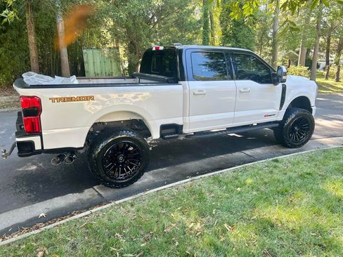 Used 2023 Ford F350 Lariat w/ Lariat Ultimate Package AWD/4WD image 1