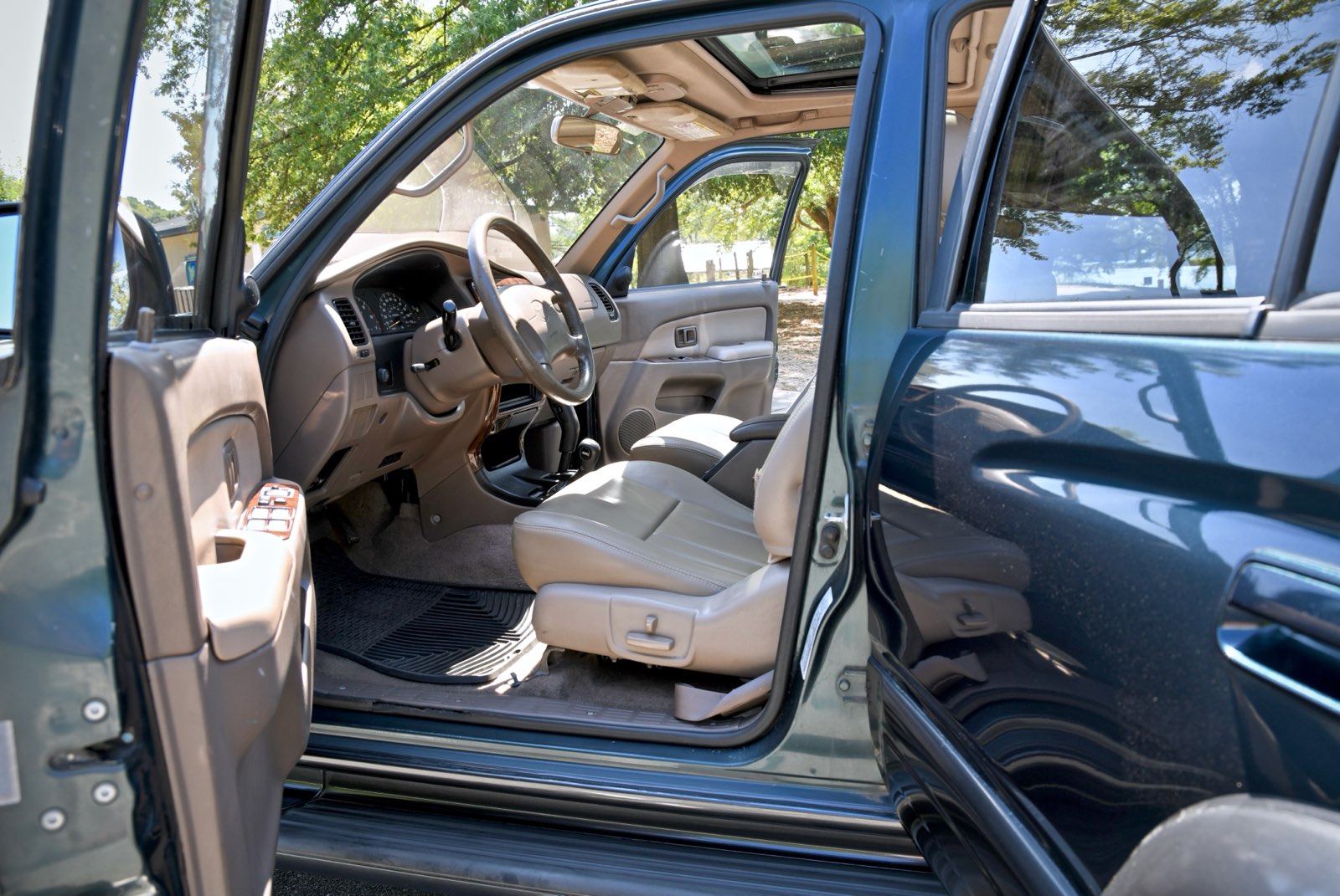 Used 1998 Toyota 4Runner Limited AWD/4WD image 5