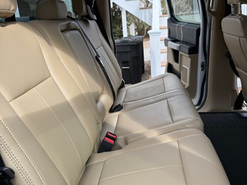 Used 2021 Ford F250 Lariat w/ Lariat Ultimate Package image 19