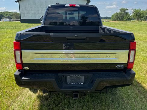 Used 2022 Ford F350 Platinum w/ FX4 Off-Road Package AWD/4WD image 6