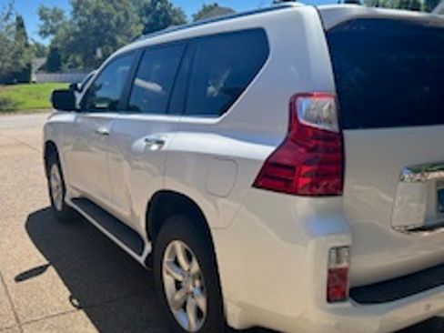 Used 2011 Lexus GX 460 AWD/4WD image 6
