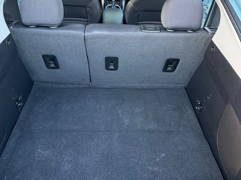 Used 2018 Chevrolet Volt LT image 12