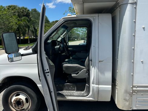 Used 2007 Ford E-450 and Econoline 450 RWD image 10